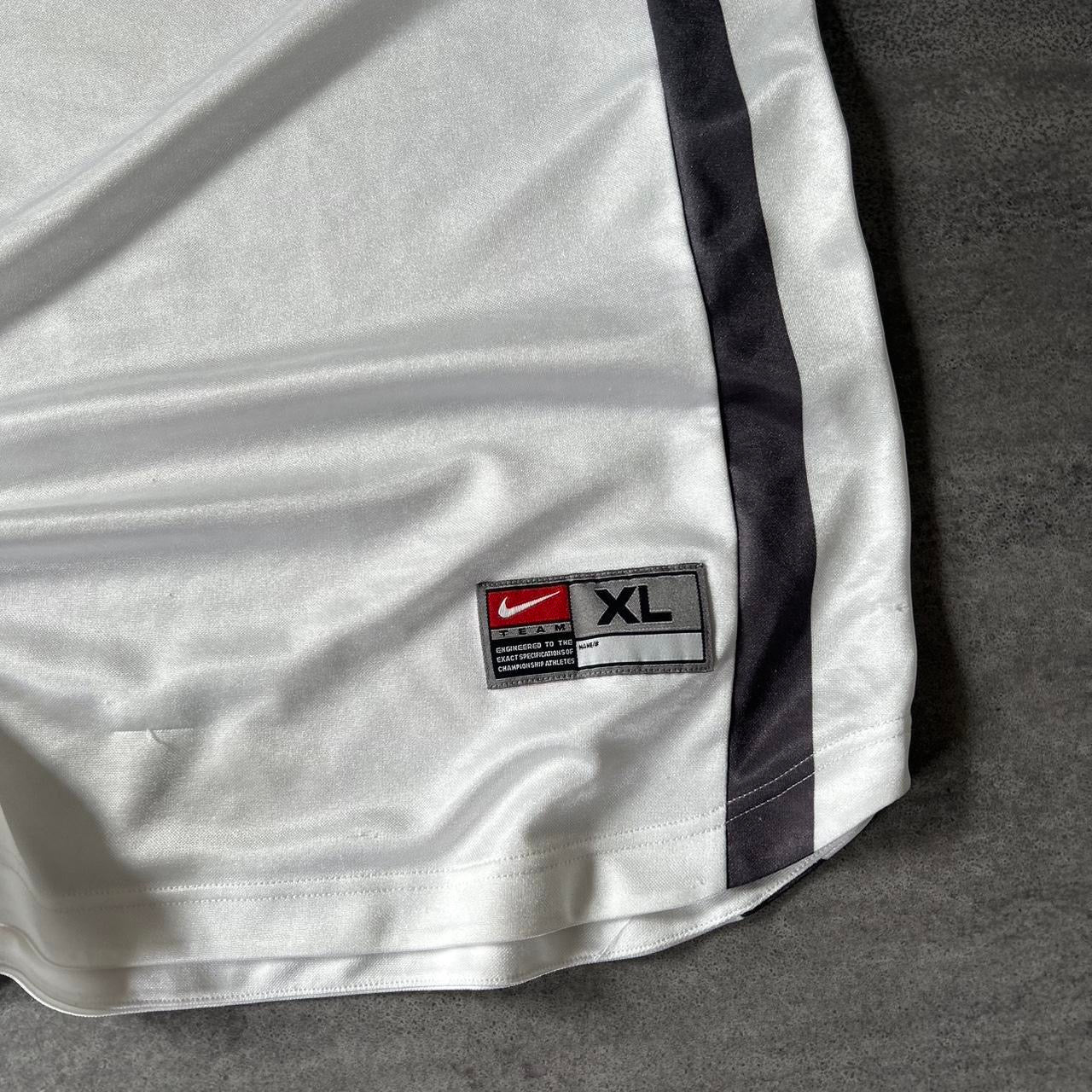 Vintage 00s Nike Tee