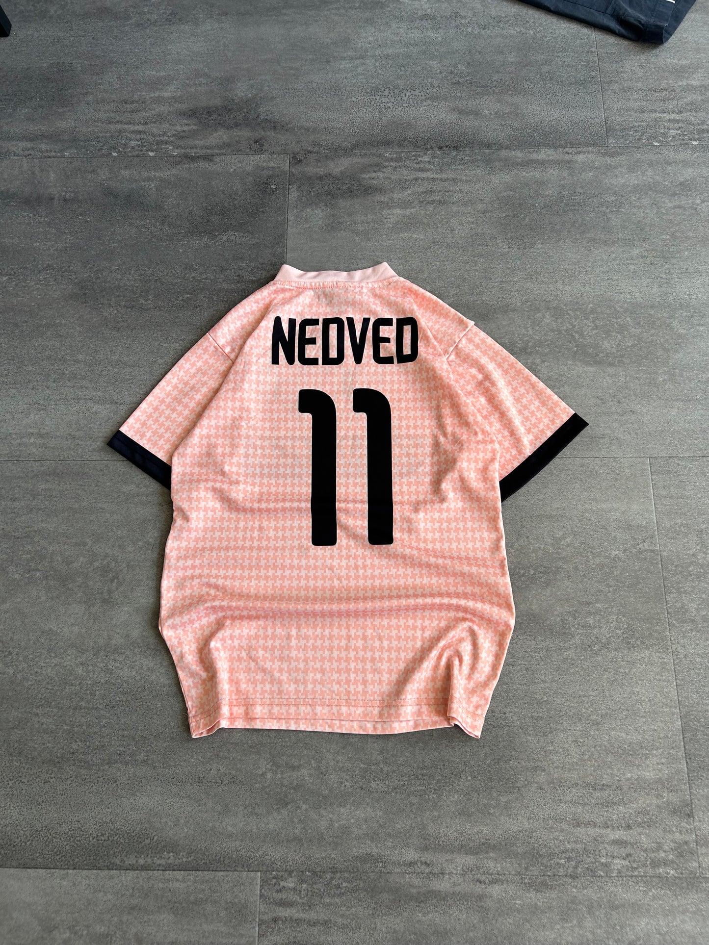 Vintage 00s Juventus Fc merch shirt