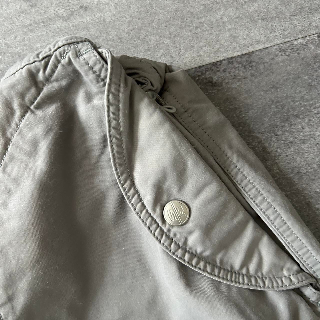 Vintage North Shore Cargos